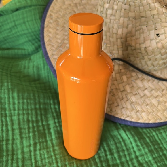 Corkcicle Other - Corkcicle Glossy Orange 16 oz. Canteen Bottle